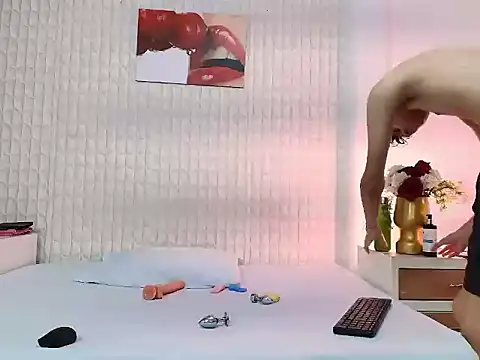 Snapshot of LuigiMarchetti chatting on November 11, 7:03 pm LuigiMarchetti online show from November 11, 7:03 pm