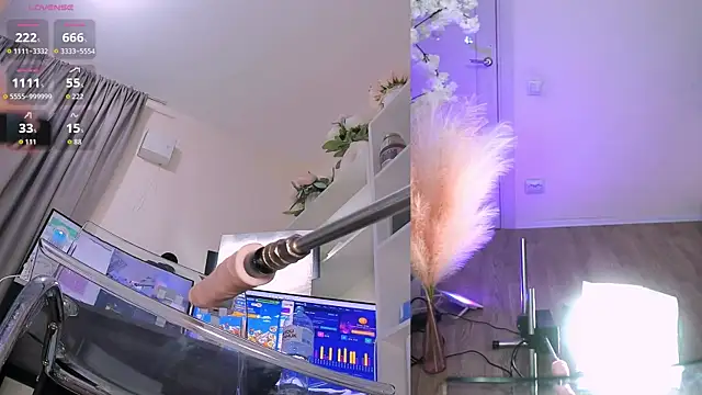 Snapshot of Ur_lil_bb chatting on September 10, 9:09 am Ur lil bb online show from September 10, 9:09 am