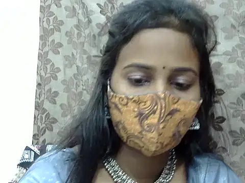 Hott Noor online show from September 18, 3:03 pm