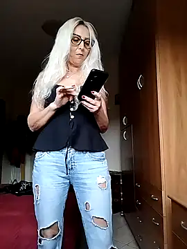  sexyBLONDE46  online show from November 7, 2:17 pm