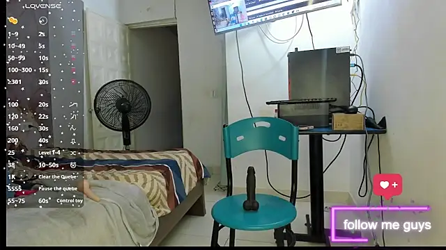 lunna noir online show from November 22, 7:46 pm