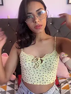 Snapshot of Im_Lyan chatting on October 5, 3:32 pm Im Lyan online show from October 5, 3:32 pm