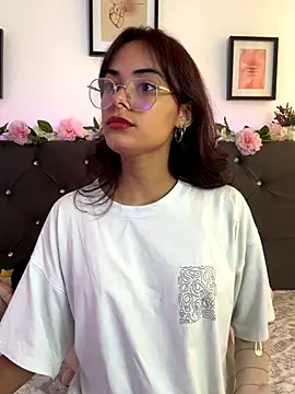 Snapshot of Im_Lyan chatting on November 22, 3:11 pm Im Lyan online show from November 22, 3:11 pm