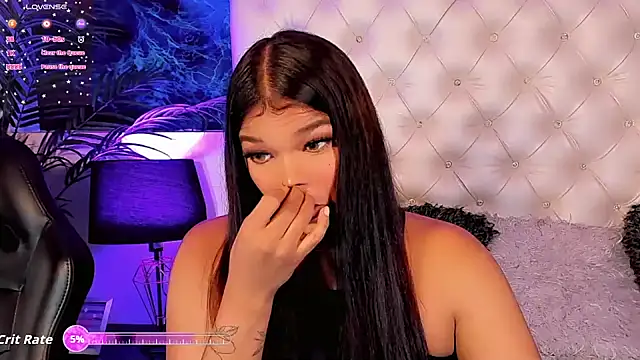 Valeria Swett  online show from April 4, 8:50 pm