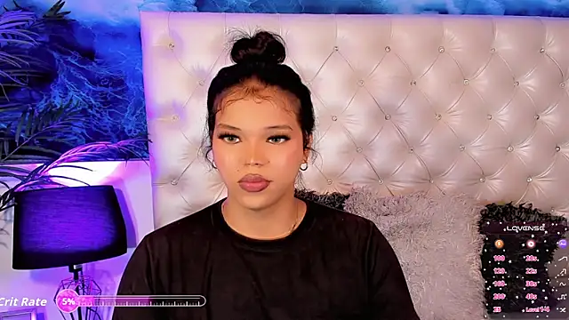 Valeria Swett  online show from April 13, 8:14 pm