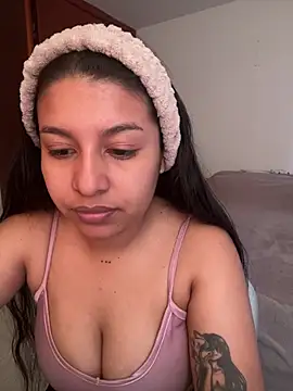  Chloe Smith online show from July 31, 4:06 pm