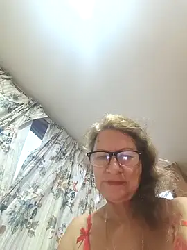 Snapshot of MaryLunne chatting on February 21, 11:28 pm MaryLunne online show from February 21, 11:28 pm