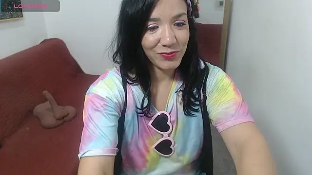 Snapshot of danna_zuluaga chatting on October 16, 12:28 pm danna zuluaga online show from October 16, 12:28 pm