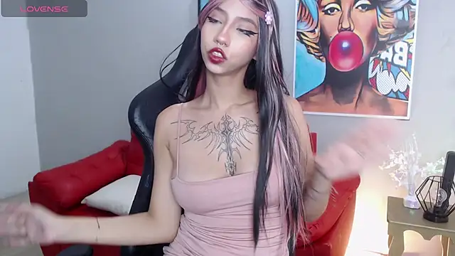 Snapshot of hisui_castles chatting on October 8, 12:25 pm hisui castles online show from October 8, 12:25 pm