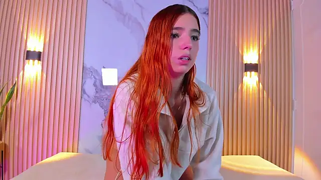 Snapshot of Alana_333 chatting on November 14, 12:26 pm Alana 333 online show from November 14, 12:26 pm