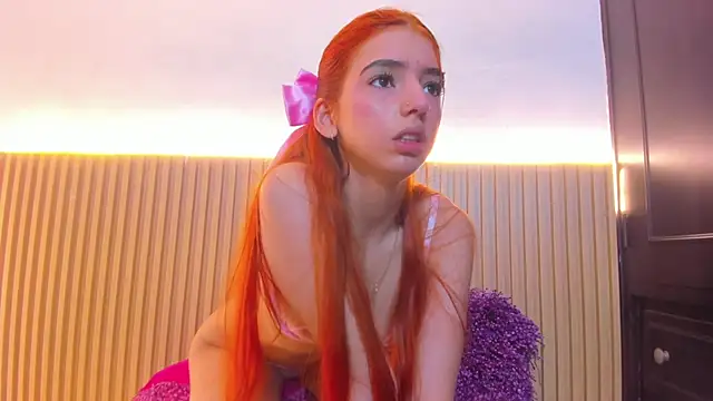 Snapshot of Alana_333 chatting on December 18, 11:38 am Alana 333 online show from December 18, 11:38 am