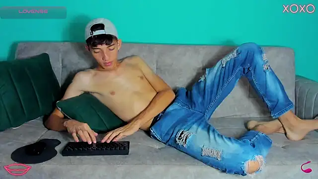 Snapshot of Maikol_Ortiz chatting on September 25, 12:53 pm Maikol Ortiz online show from September 25, 12:53 pm