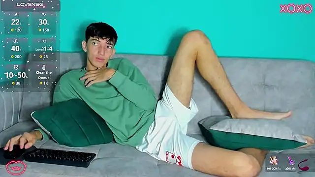 Snapshot of Maikol_Ortiz chatting on September 30, 12:43 pm Maikol Ortiz online show from September 30, 12:43 pm