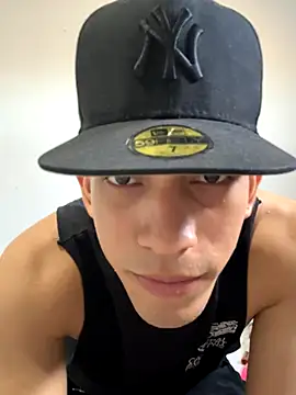 Snapshot of Andres-Andrea1922 chatting on September 13, 9:58 pm Andres-Andrea1922 online show from September 13, 9:58 pm