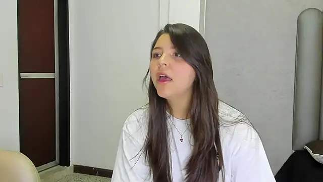 Snapshot of Charlotte-Star chatting on November 6, 8:32 pm Charlotte-Star online show from November 6, 8:32 pm