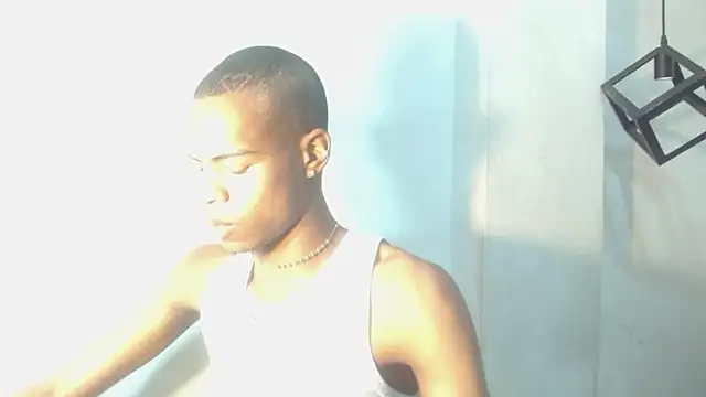 criss zuri online show from October 4, 11:30 am