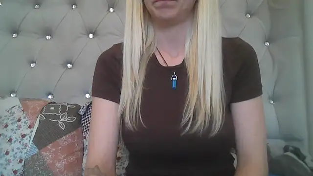 flirty babe x online show from June 15, 5:48 pm