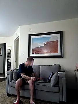 Snapshot of WWGD69 chatting on October 14, 2:34 am WWGD69 online show from October 14, 2:34 am