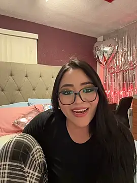 MyHoneyFrida online show from December 21, 6:20 am