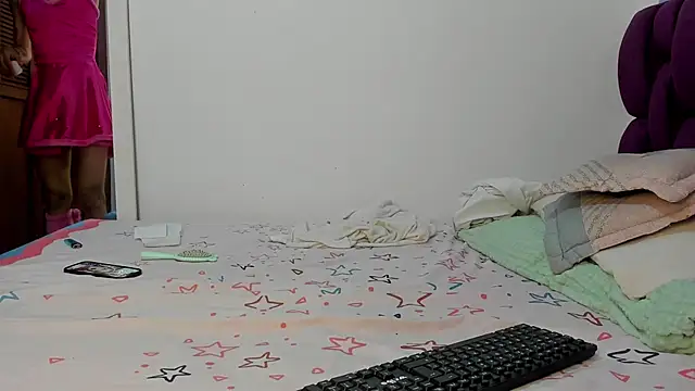 Snapshot of berenicelV chatting on December 5, 7:43 pm berenicelV online show from December 5, 7:43 pm