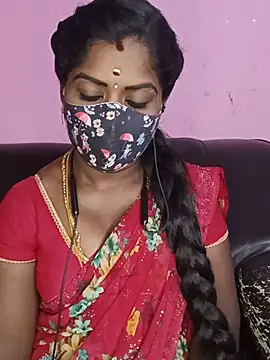 Snapshot of tamilammukuttyy chatting on May 29, 12:36 pm tamilammukuttyy online show from May 29, 12:36 pm