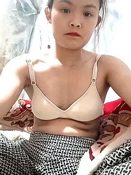 Snapshot of xinhxinhcute chatting on September 27, 6:29 am xinhxinhcute online show from September 27, 6:29 am
