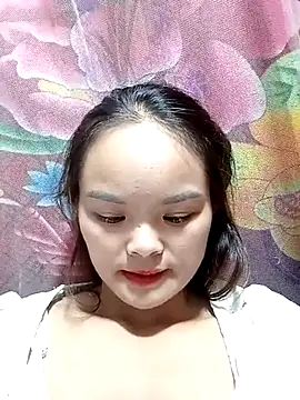 Snapshot of xinhxinhcute chatting on October 6, 2:14 pm xinhxinhcute online show from October 6, 2:14 pm