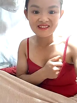 Snapshot of xinhxinhcute chatting on October 13, 3:06 am xinhxinhcute online show from October 13, 3:06 am