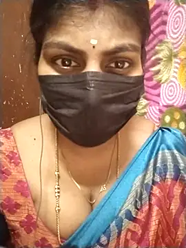 Snapshot of Nithiila chatting on September 16, 7:20 am Nithiila online show from September 16, 7:20 am