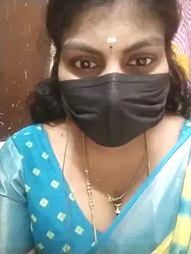 Snapshot of Nithiila chatting on September 18, 9:22 am Nithiila online show from September 18, 9:22 am