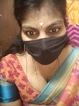 Snapshot of Nithiila chatting on September 20, 10:49 am Nithiila online show from September 20, 10:49 am