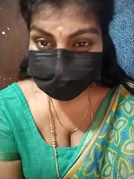 Snapshot of Nithiila chatting on October 9, 3:59 am Nithiila online show from October 9, 3:59 am