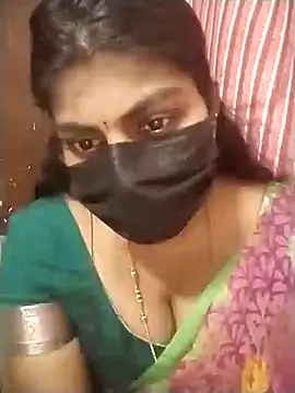 Snapshot of Nithiila chatting on November 26, 6:14 am Nithiila online show from November 26, 6:14 am