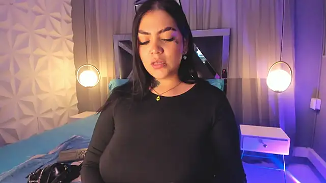 Snapshot of MAGIC_TESSA chatting on November 5, 10:32 pm MAGIC TESSA online show from November 5, 10:32 pm