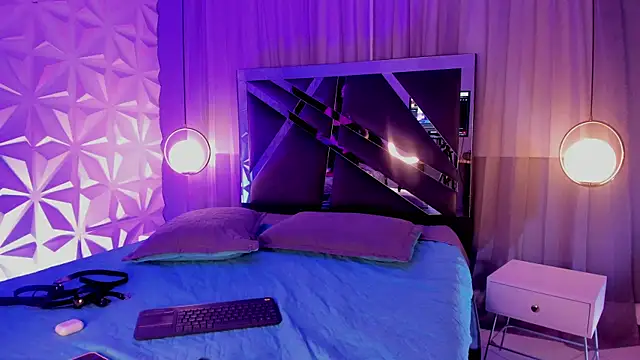 Snapshot of MAGIC_TESSA chatting on November 30, 1:15 pm MAGIC TESSA online show from November 30, 1:15 pm