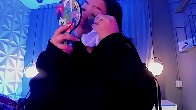 Snapshot of MAGIC_TESSA chatting on December 5, 8:38 pm MAGIC TESSA online show from December 5, 8:38 pm