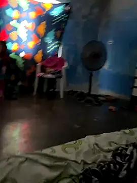 Snapshot of FromVnz chatting on November 19, 12:49 pm FromVnz online show from November 19, 12:49 pm