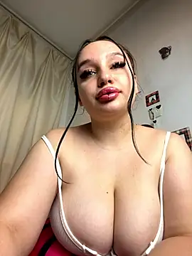 Snapshot of curvybombb chatting on September 26, 12:42 pm curvybombb online show from September 26, 12:42 pm