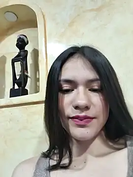 CHARLOTTE  05 online show from October 2, 1:07 pm