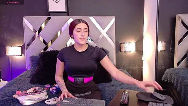 Snapshot of Miia_bunny chatting on September 13, 9:03 pm Miia bunny online show from September 13, 9:03 pm