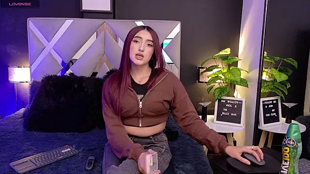 Snapshot of Miia_bunny chatting on September 29, 10:36 pm Miia bunny online show from September 29, 10:36 pm