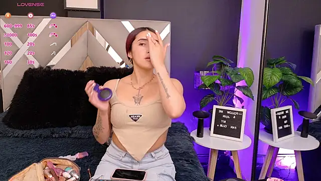 Snapshot of Miia_bunny chatting on October 11, 9:13 pm Miia bunny online show from October 11, 9:13 pm