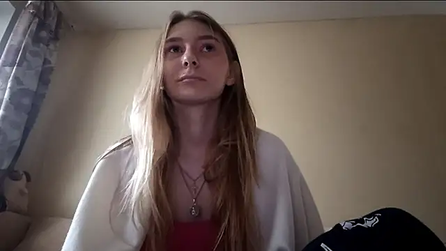 Snapshot of Nymera_flare chatting on October 21, 6:14 am Nymera flare online show from October 21, 6:14 am