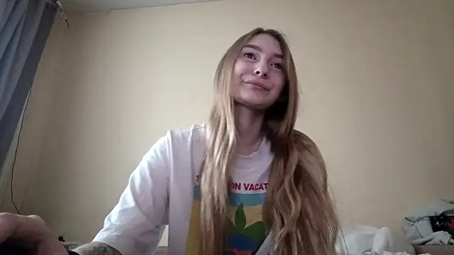 Snapshot of Nymera_flare chatting on November 5, 7:30 am Nymera flare online show from November 5, 7:30 am