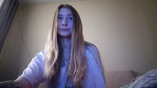 Snapshot of Nymera_flare chatting on November 6, 6:14 am Nymera flare online show from November 6, 6:14 am