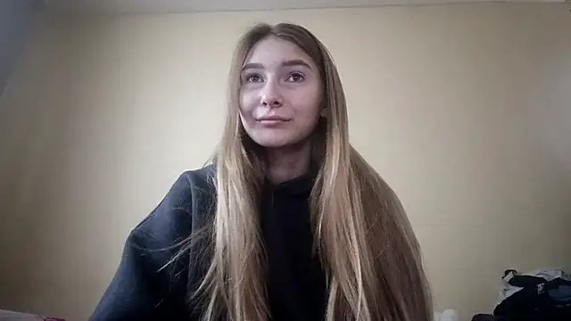 Snapshot of Nymera_flare chatting on November 13, 6:56 am Nymera flare online show from November 13, 6:56 am