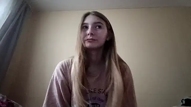 Snapshot of Nymera_flare chatting on November 14, 6:23 am Nymera flare online show from November 14, 6:23 am