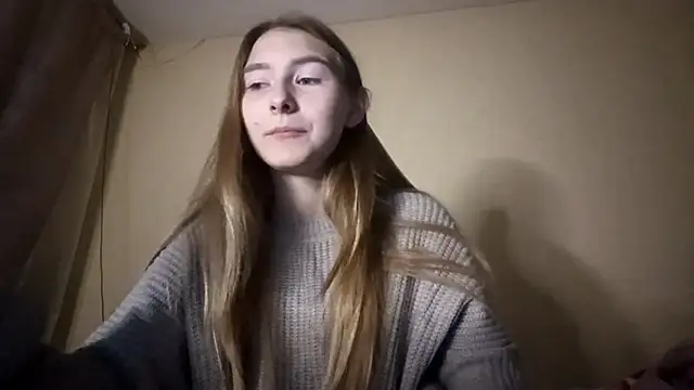 Snapshot of Nymera_flare chatting on December 2, 5:35 am Nymera flare online show from December 2, 5:35 am