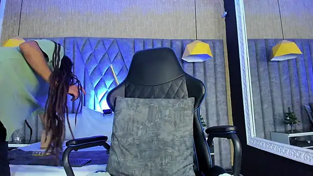 Boss Domiinator online show from December 14, 3:56 am