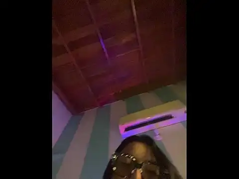 alilith online show from March 4, 7:09 pm